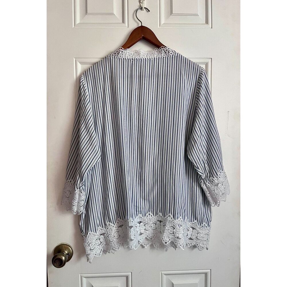 Blue & white striped lace trim blouse 1X/XL coastal chic - Picture 2 of 5